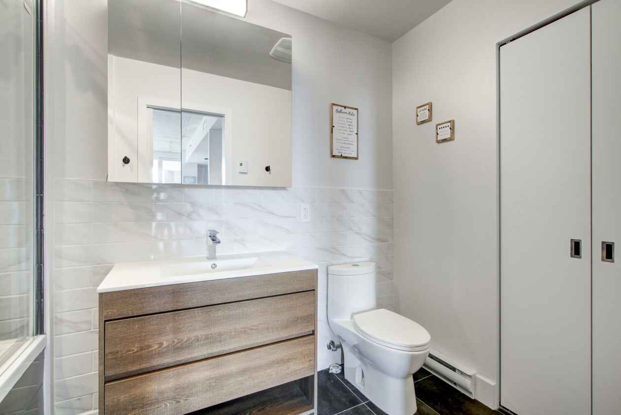 Salle de bains — 1104-888 Rue Wellington, 1104, Montréal, H3C 0N1, Montréal