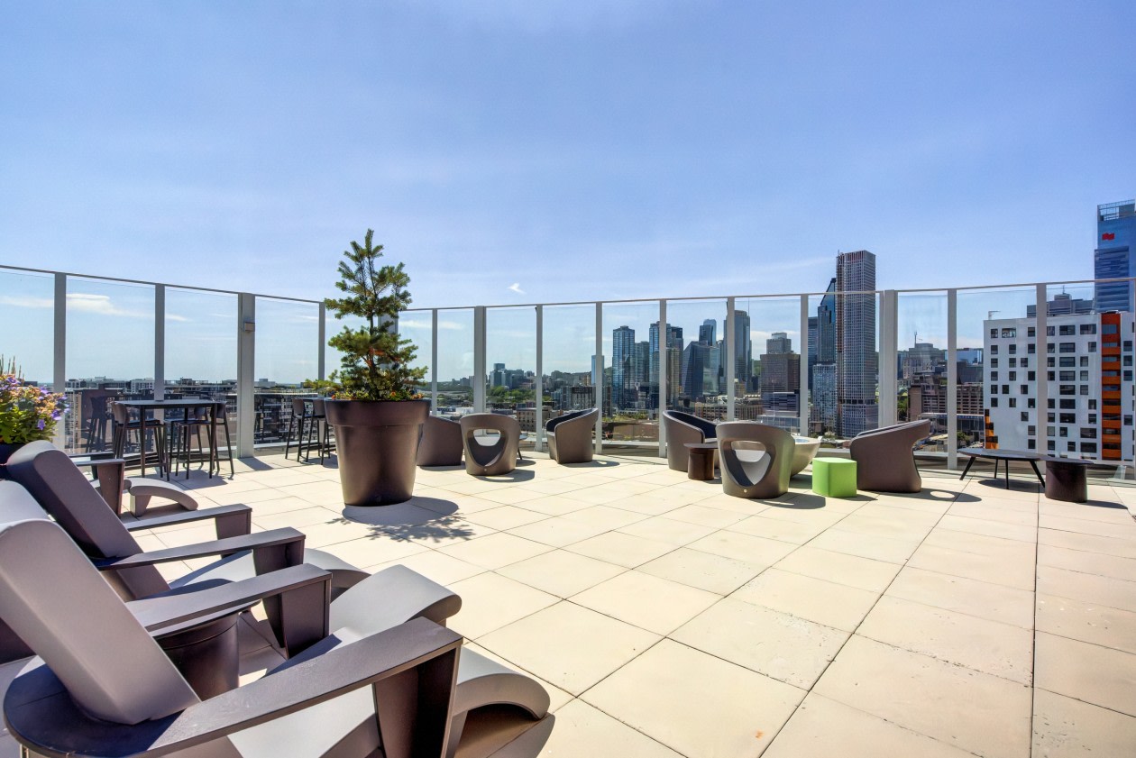 Terrasse — 1104-888 Rue Wellington, 1104, Montréal, H3C 0N1, Montréal