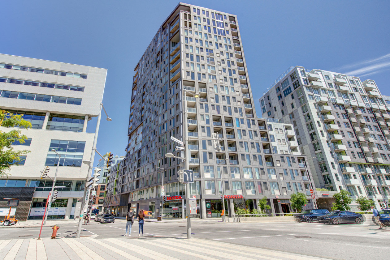 1104-888 Rue Wellington