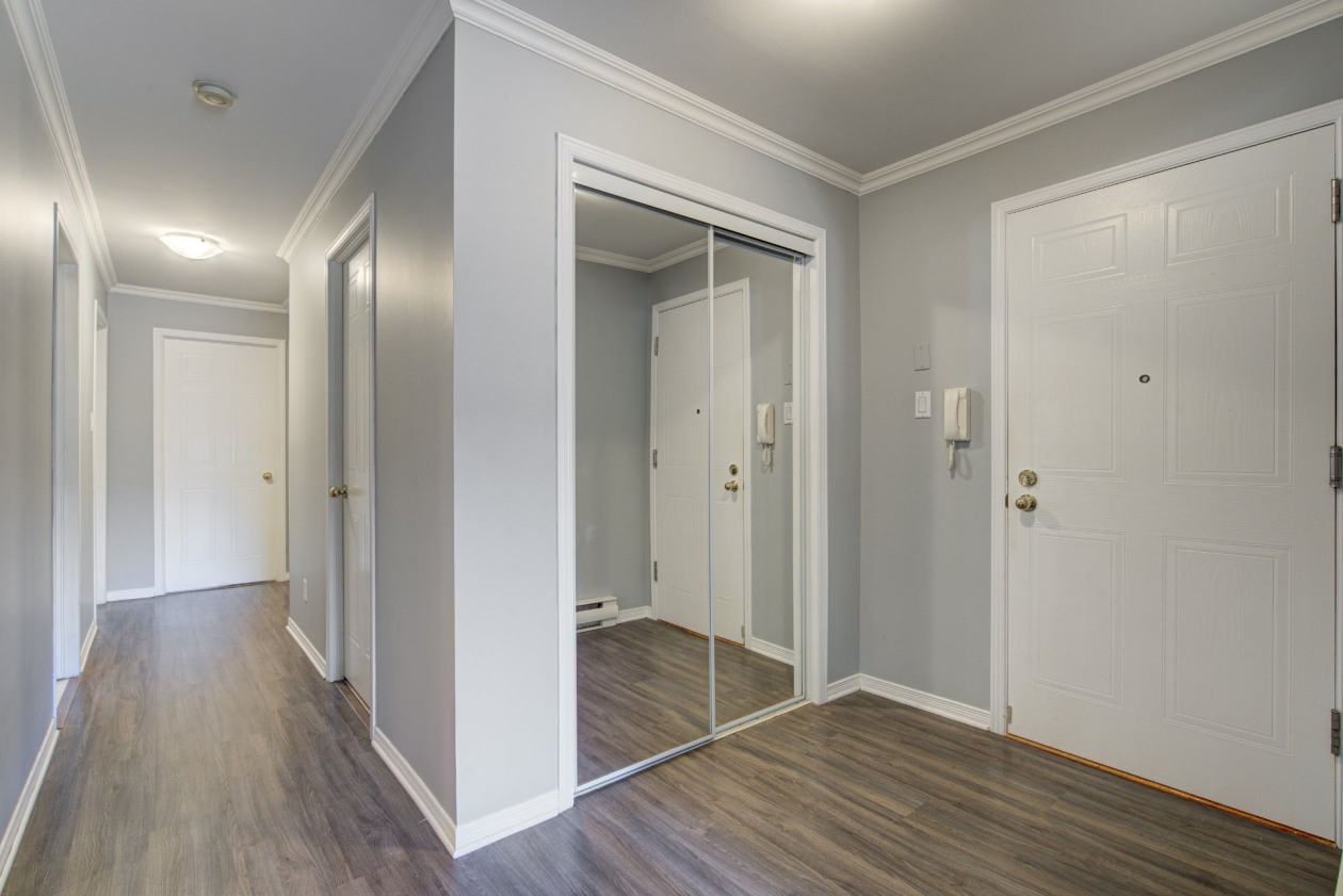 Hall d'entrée — 310, 12e Avenue, 2, Montréal (Lachine), H8S3H9, Montréal (Lachine)