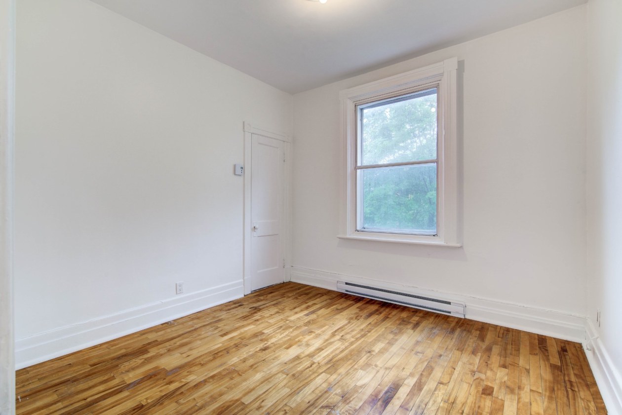 Chambre à coucher — 8781 - 8791, Av. Henri-Julien, Montréal (Ahuntsic-Cartierville), H2M1M5, Montréal (Ahuntsic-Cartierville)