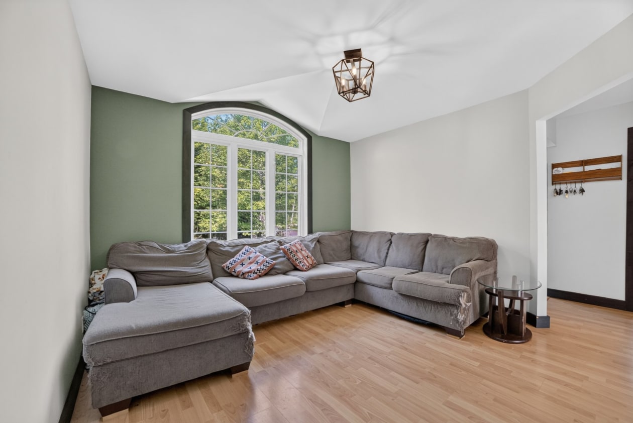 Salon — 215, Rue du Magor, Sherbrooke (Brompton/Rock Forest/Saint-Élie/Deauville), J1N4A2, Sherbrooke (Brompton/Rock Forest/Saint-Élie/Deauville)