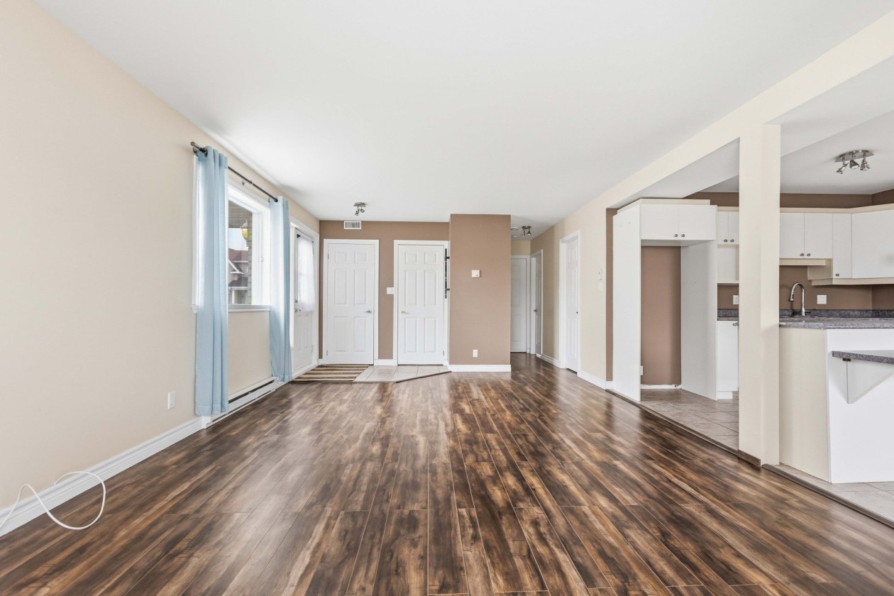 Salon — 777, Rue Luc-Lacourcière, Lévis (Desjardins), G6C1R2, Lévis (Desjardins)