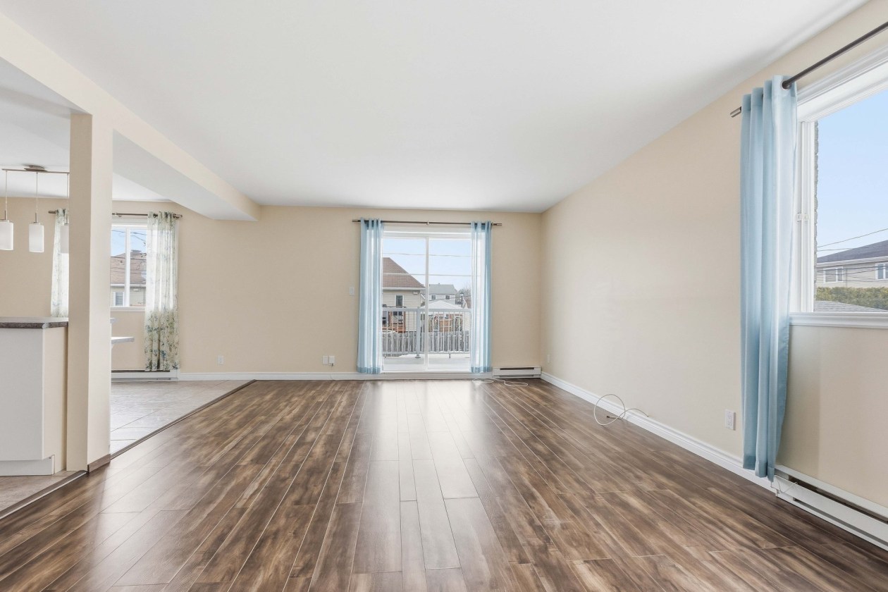 Salon — 777, Rue Luc-Lacourcière, Lévis (Desjardins), G6C1R2, Lévis (Desjardins)