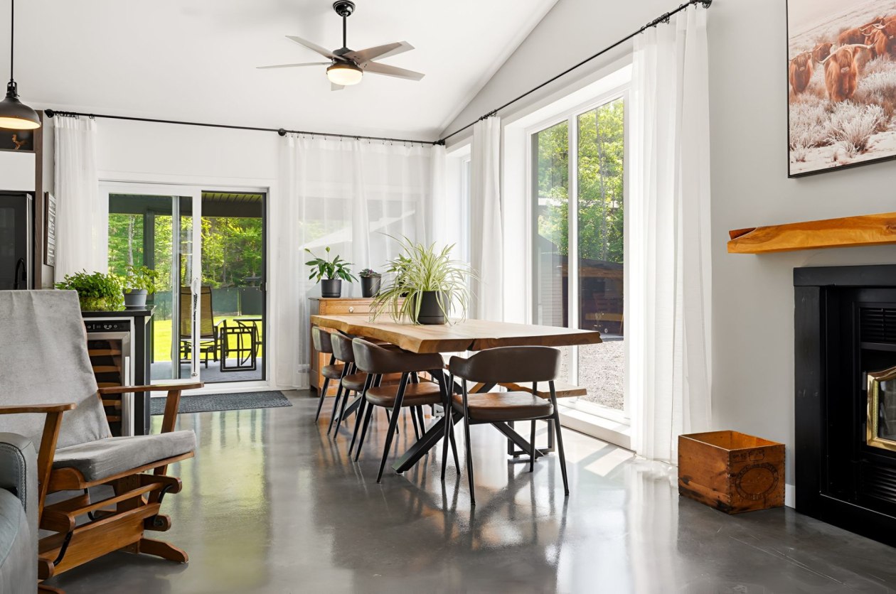 Salle à manger — 272, Ch. de Wexford, Shannon, G3S0Z4, Shannon