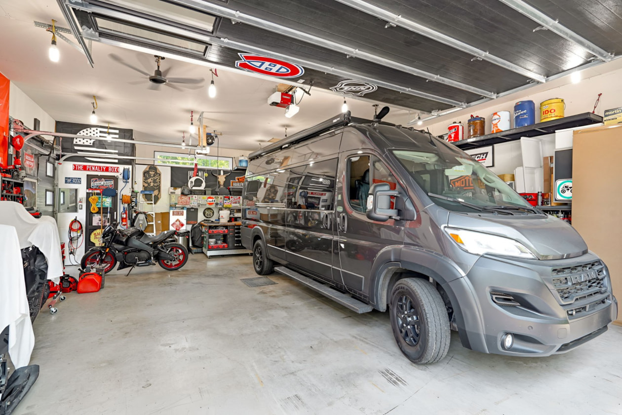 Garage — 272, Ch. de Wexford, Shannon, G3S0Z4, Shannon