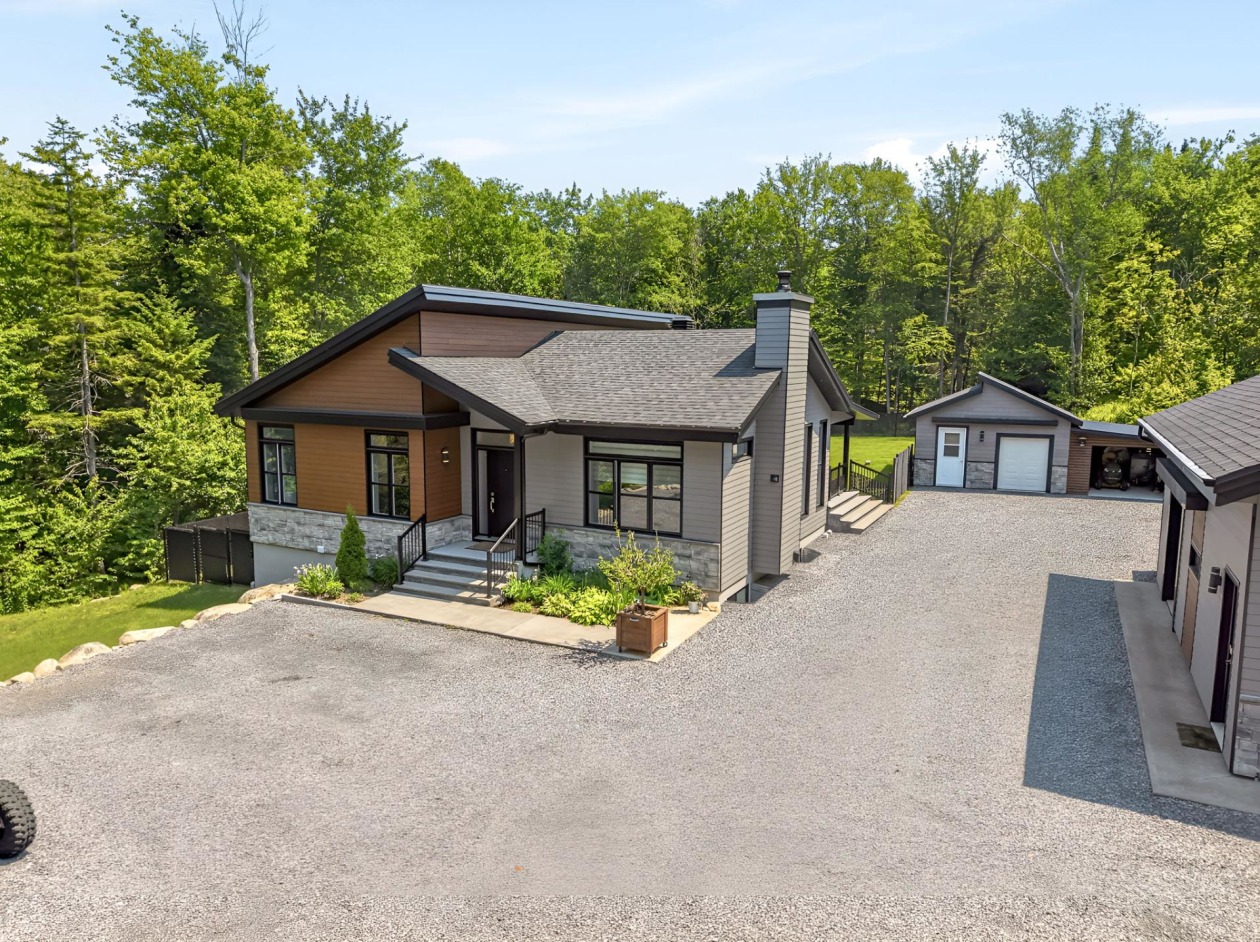 Façade — 272, Ch. de Wexford, Shannon, G3S0Z4, Shannon