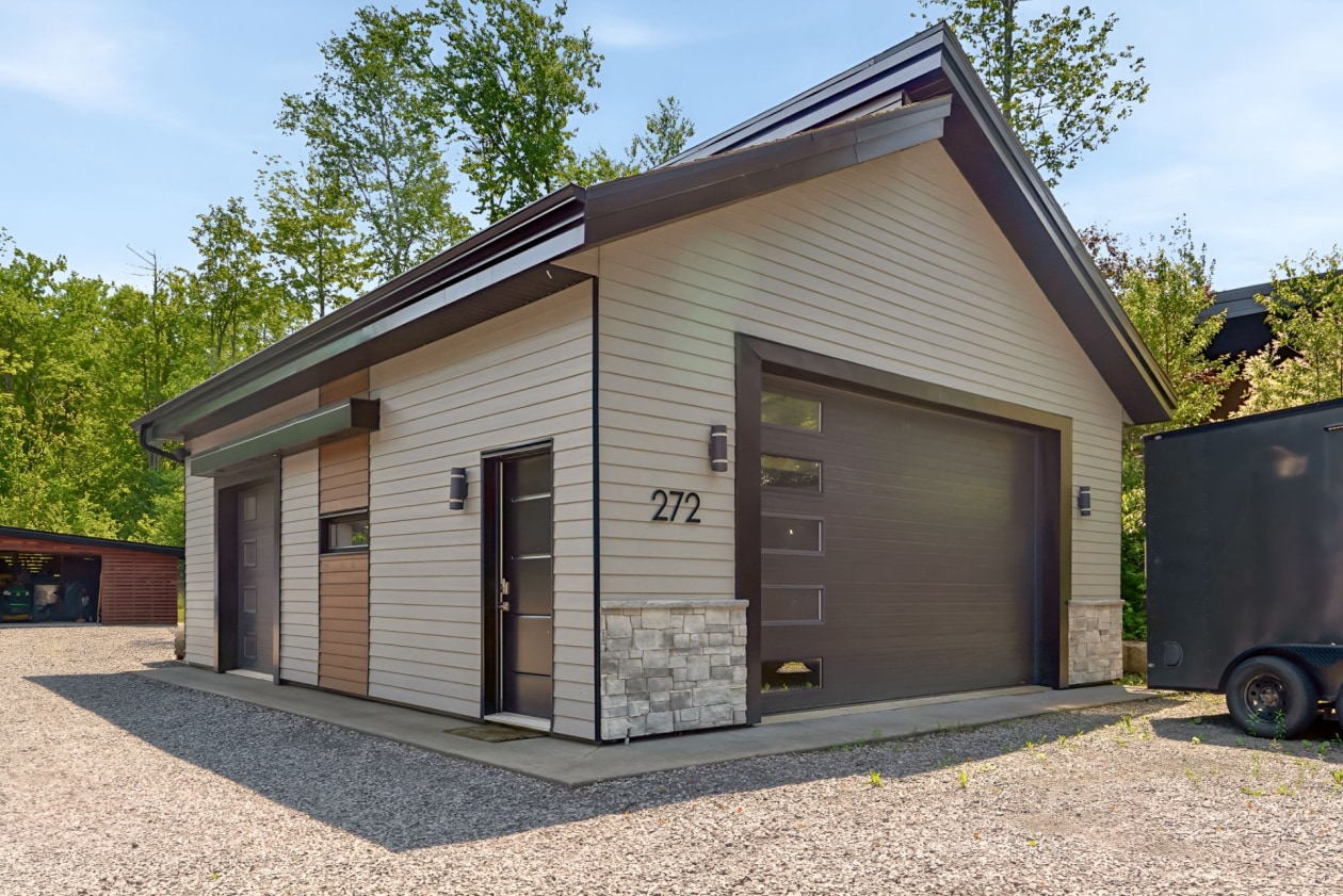 Garage — 272, Ch. de Wexford, Shannon, G3S0Z4, Shannon