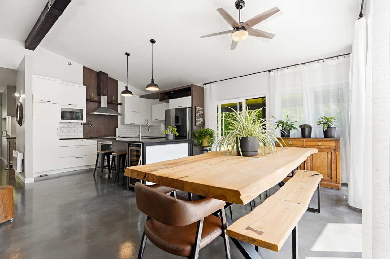 Salle à manger — 272, Ch. de Wexford, Shannon, G3S0Z4, Shannon
