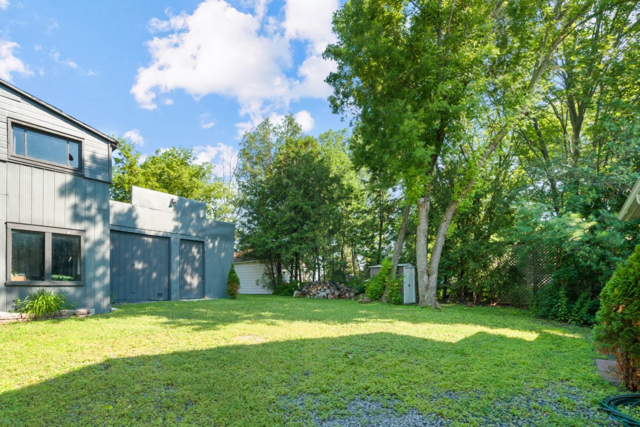 Cour — 309, Ch. du Richelieu, Saint-Basile-le-Grand, J3N1M4, Saint-Basile-le-Grand