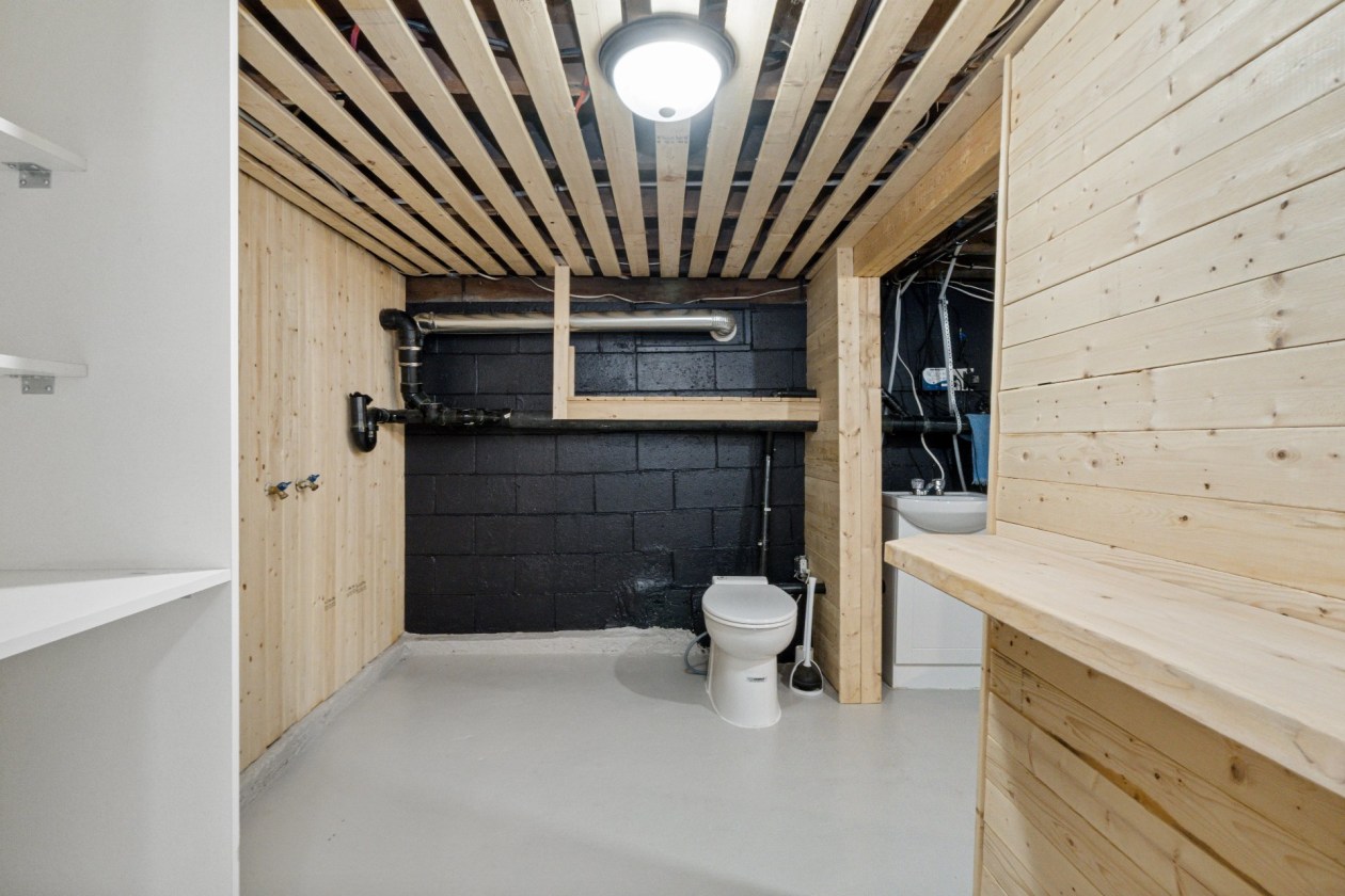 Salle d'eau — 309, Ch. du Richelieu, Saint-Basile-le-Grand, J3N1M4, Saint-Basile-le-Grand