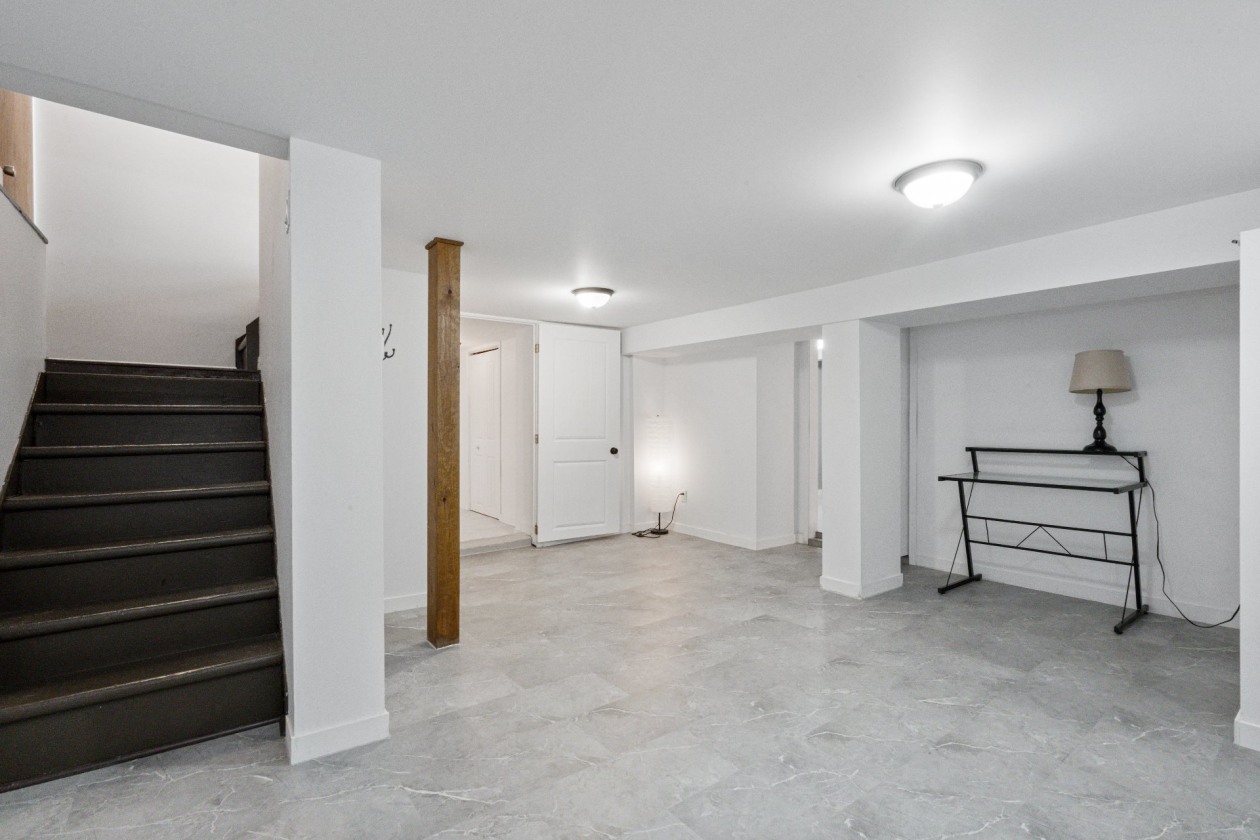 Salle familiale — 309, Ch. du Richelieu, Saint-Basile-le-Grand, J3N1M4, Saint-Basile-le-Grand