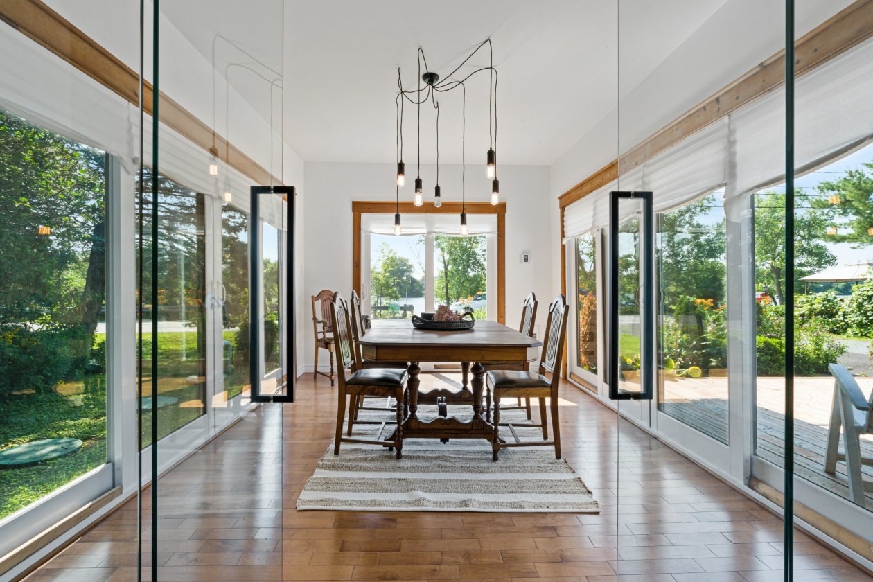 Salle à manger — 309, Ch. du Richelieu, Saint-Basile-le-Grand, J3N1M4, Saint-Basile-le-Grand