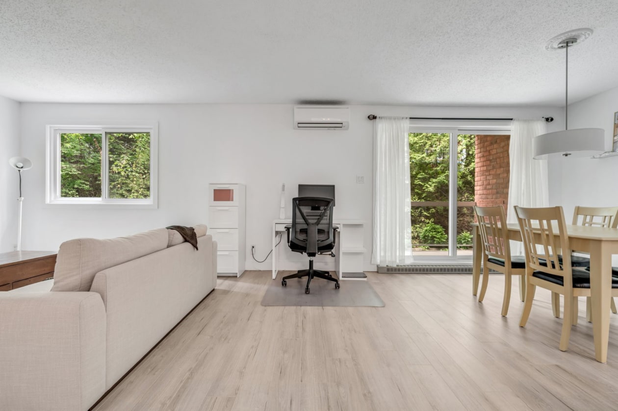 Salon — 3460, Rue Vautelet, 203, Québec (Sainte-Foy/Sillery/Cap-Rouge), G1W4V8, Québec (Sainte-Foy/Sillery/Cap-Rouge)