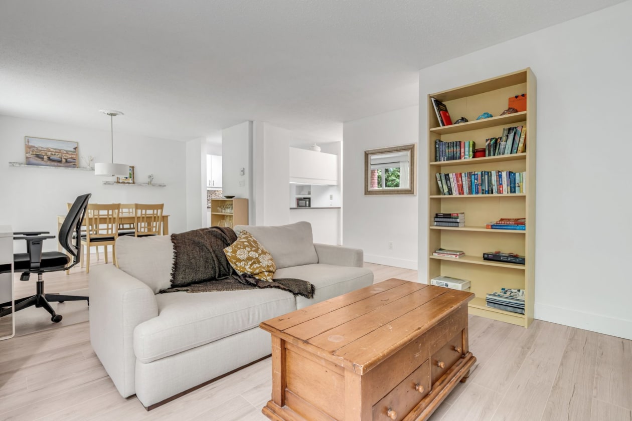 Salon — 3460, Rue Vautelet, 203, Québec (Sainte-Foy/Sillery/Cap-Rouge), G1W4V8, Québec (Sainte-Foy/Sillery/Cap-Rouge)