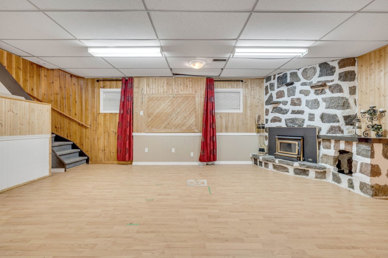 Salle familiale — 6137, Rue des Faons, Québec (Charlesbourg ), G1G1H9, Québec (Charlesbourg )