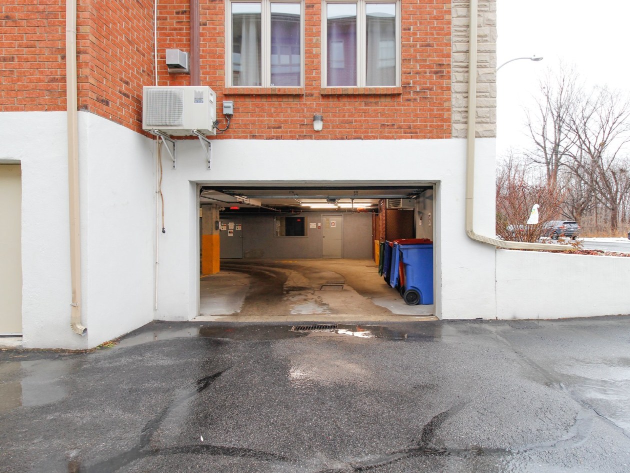 Garage — 7031, Rue Louis-Hébert, 1E, Montréal (LaSalle), H8N3E9, Montréal (LaSalle)