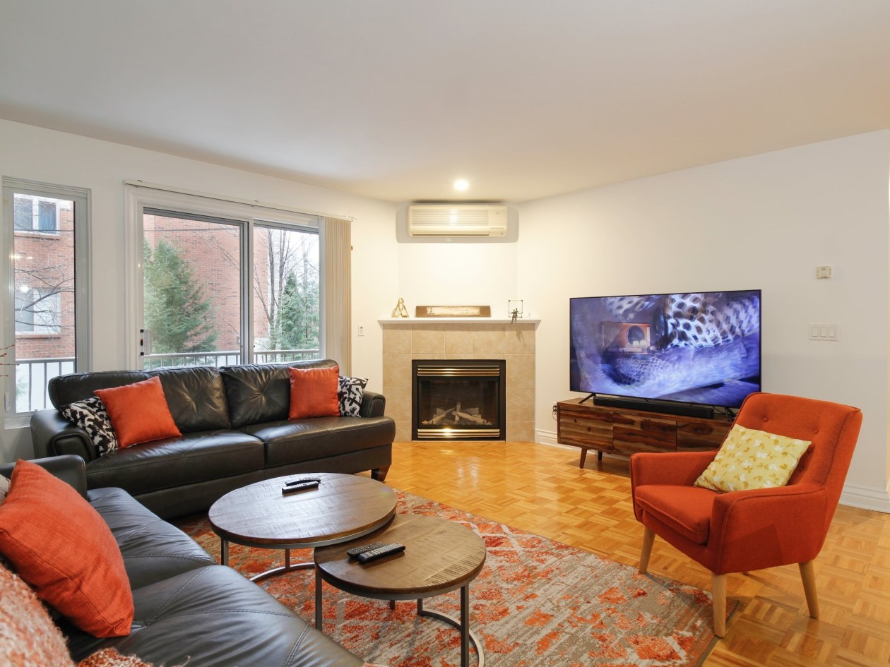 Salon — 7031, Rue Louis-Hébert, 1E, Montréal (LaSalle), H8N3E9, Montréal (LaSalle)