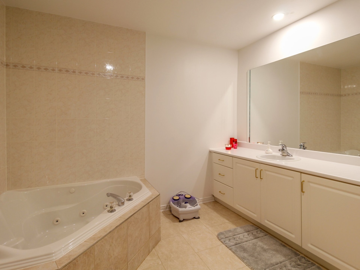 Salle de bains — 7031, Rue Louis-Hébert, 1E, Montréal (LaSalle), H8N3E9, Montréal (LaSalle)