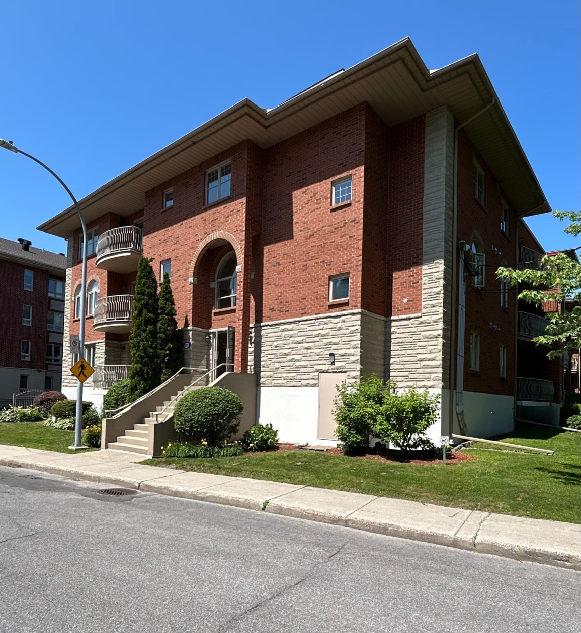 7031, Rue Louis-Hébert — photo 2