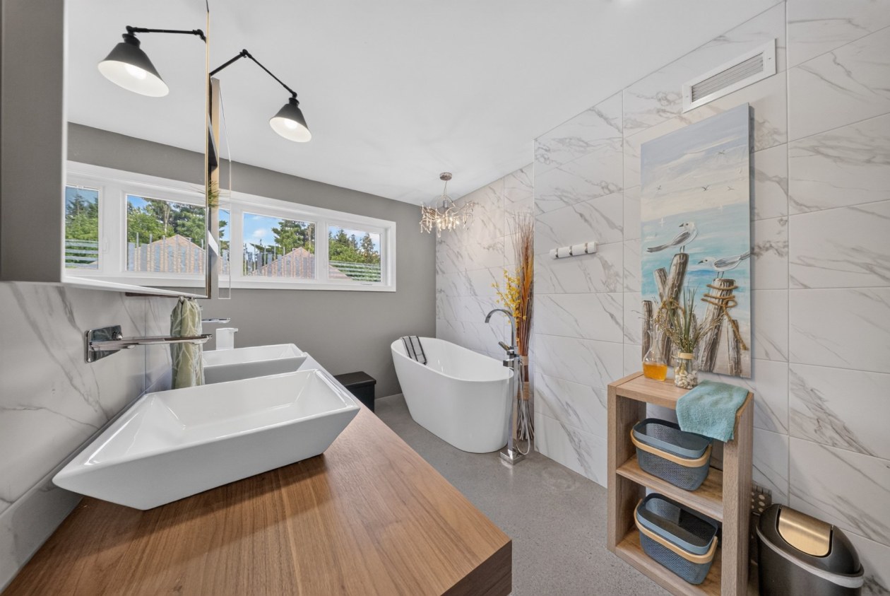 Salle de bains — 490, Av. des Oréades, Magog, J1X0B1, Magog