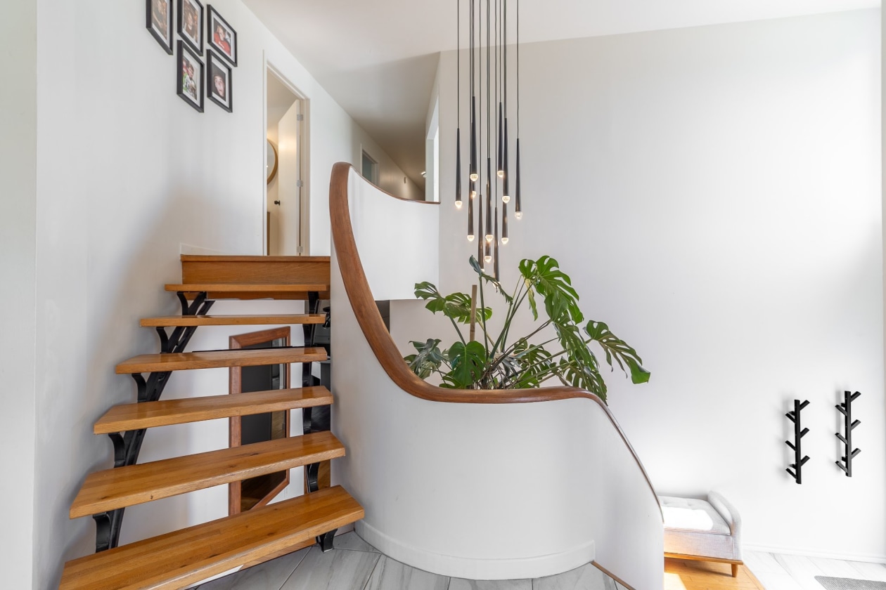 Escalier — 24, Rue des Cèdres, Saint-Gabriel-de-Rimouski, G0K1M0, Saint-Gabriel-de-Rimouski