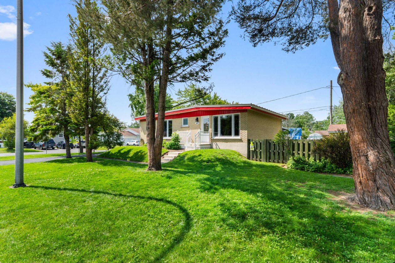 Façade — 1123, Rue Vianney, Blainville, J7C2V8, Blainville