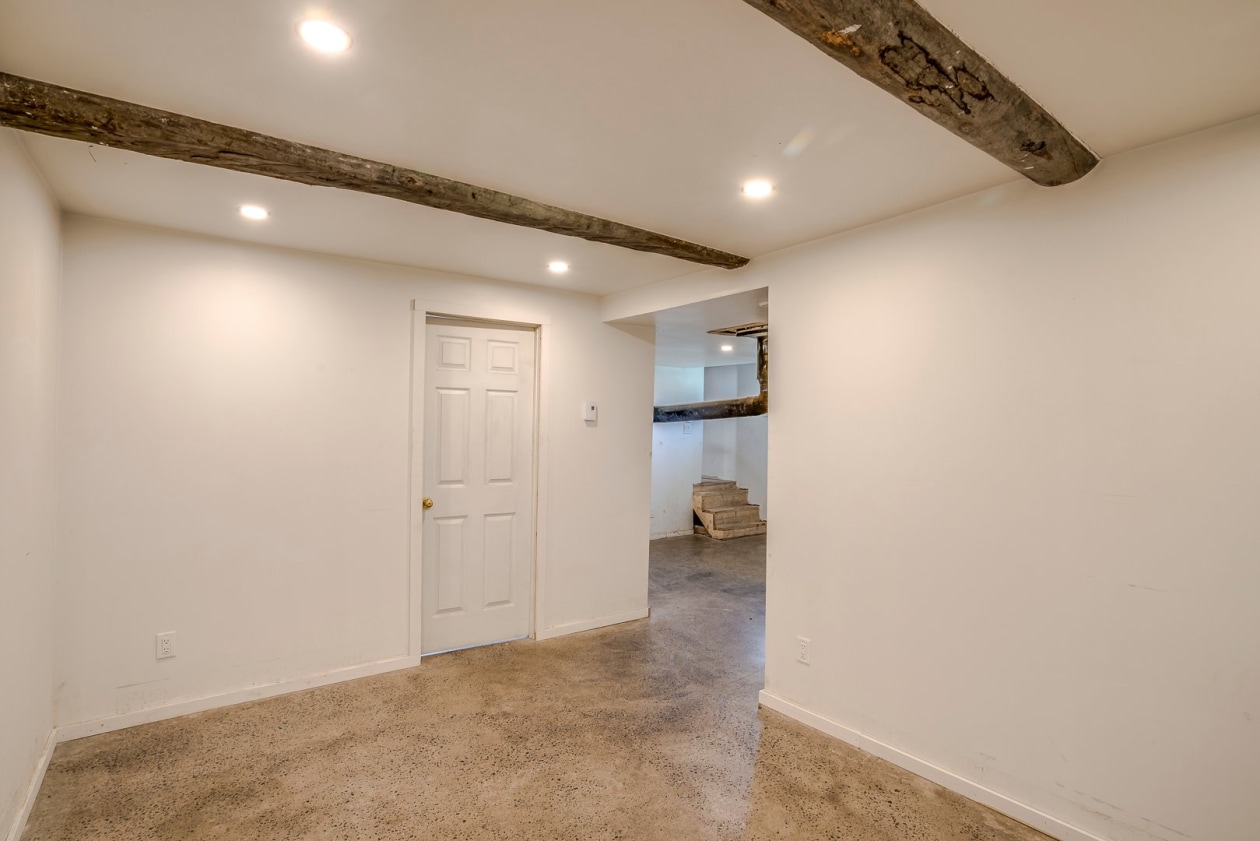 Salle familiale — 1064, Rue Bellevue, Saint-Lambert-de-Lauzon, G0S2W0, Saint-Lambert-de-Lauzon