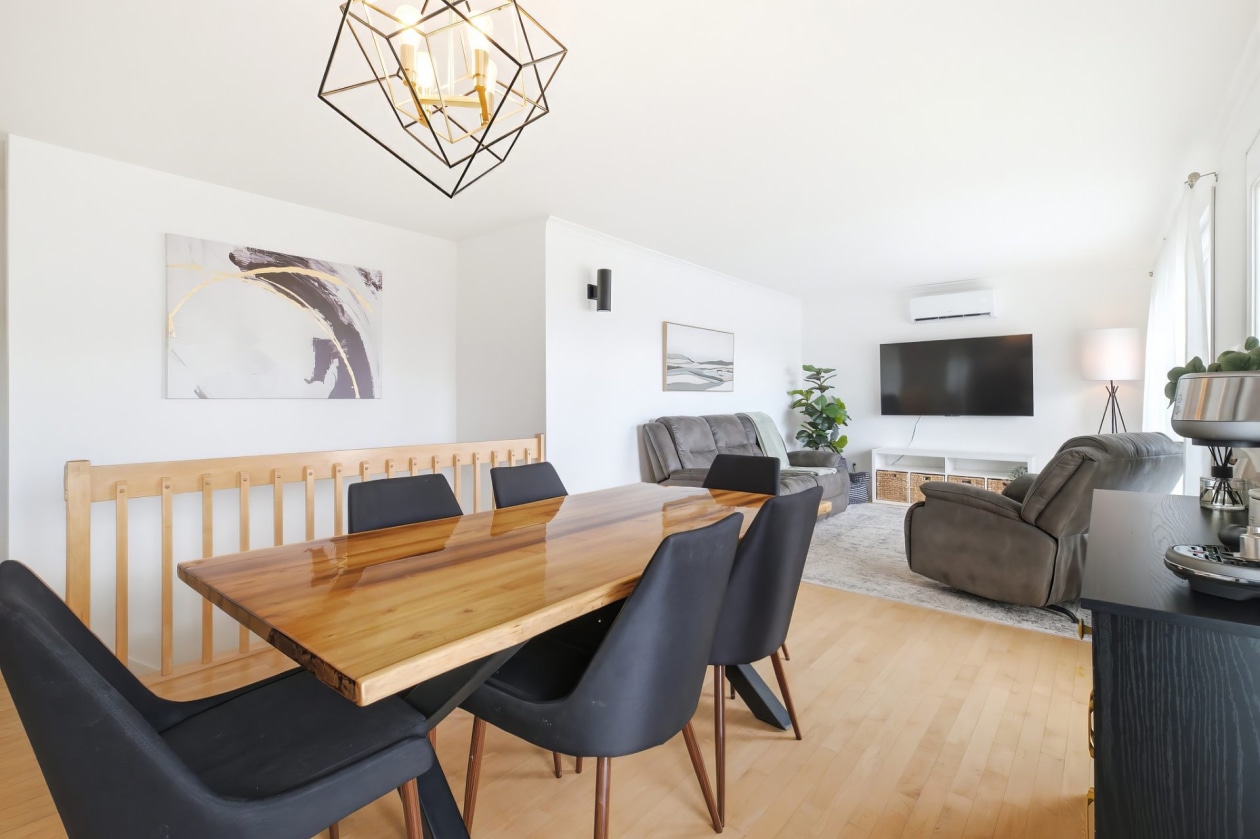 Salle à manger — 3965, Rue Picasso, Saguenay (Jonquière), G7Z1J6, Saguenay (Jonquière)