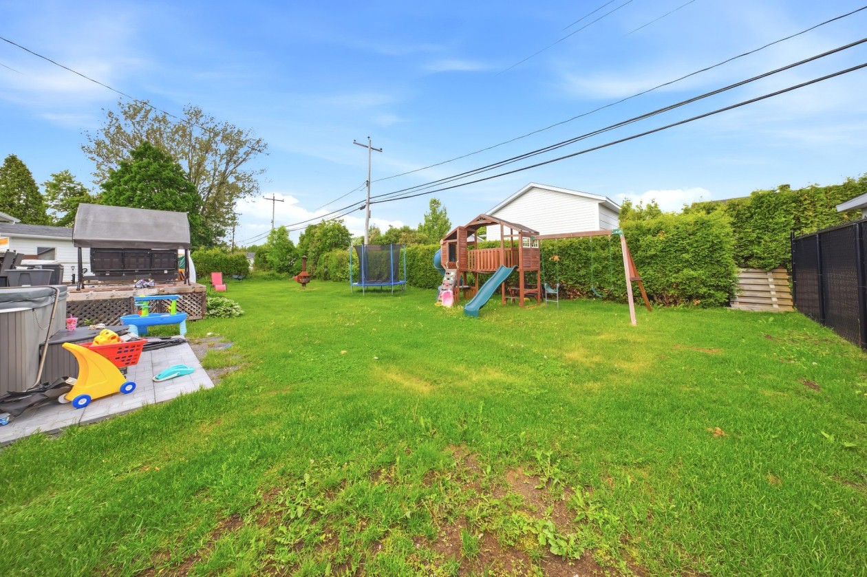 Cour — 3965, Rue Picasso, Saguenay (Jonquière), G7Z1J6, Saguenay (Jonquière)