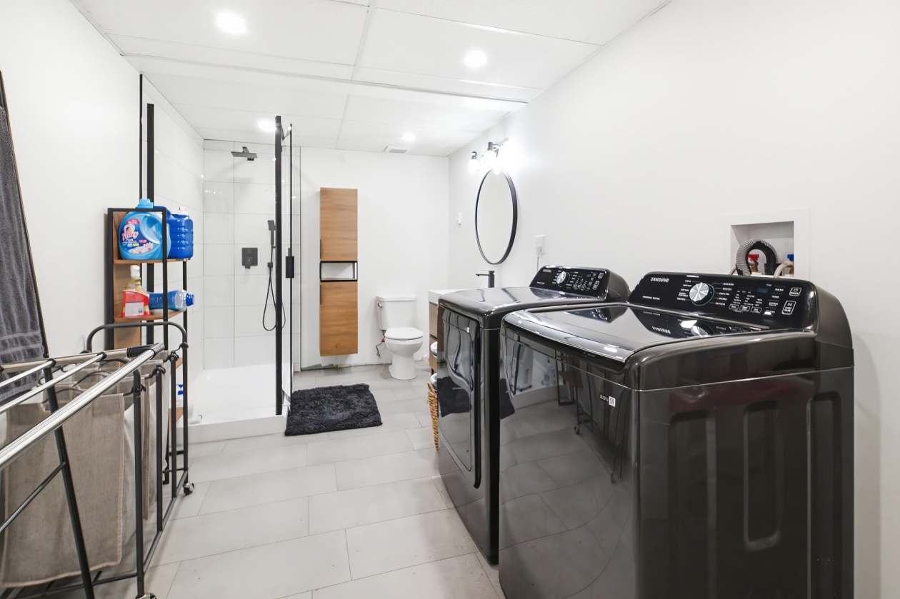 Salle de lavage — 3965, Rue Picasso, Saguenay (Jonquière), G7Z1J6, Saguenay (Jonquière)