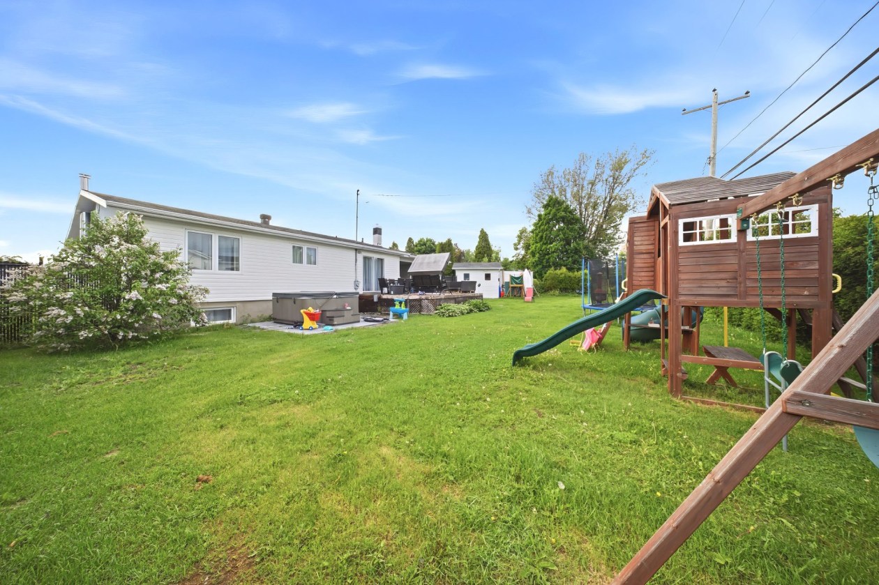 Cour — 3965, Rue Picasso, Saguenay (Jonquière), G7Z1J6, Saguenay (Jonquière)