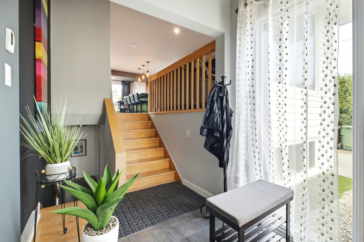 Hall d'entrée — 430 - 432, Rue Cabot, Saguenay (Chicoutimi), G7G1E1, Saguenay (Chicoutimi)