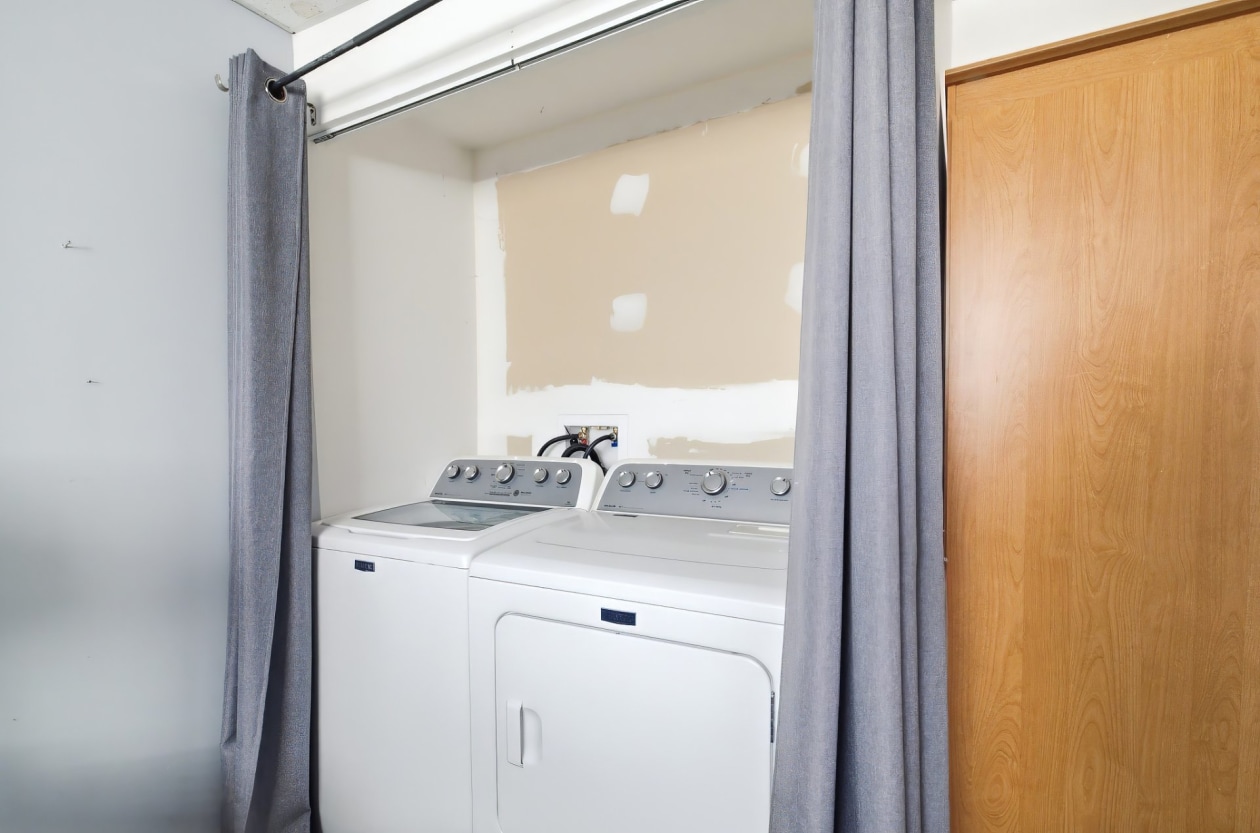 Salle de lavage — 430 - 432, Rue Cabot, Saguenay (Chicoutimi), G7G1E1, Saguenay (Chicoutimi)