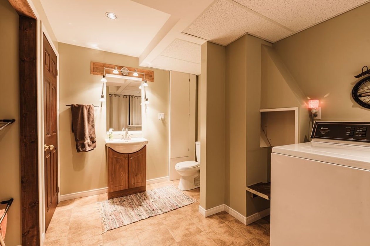 Salle de bains — 140, Rue De Quen, Saint-Gédéon, G0W2P0, Saint-Gédéon