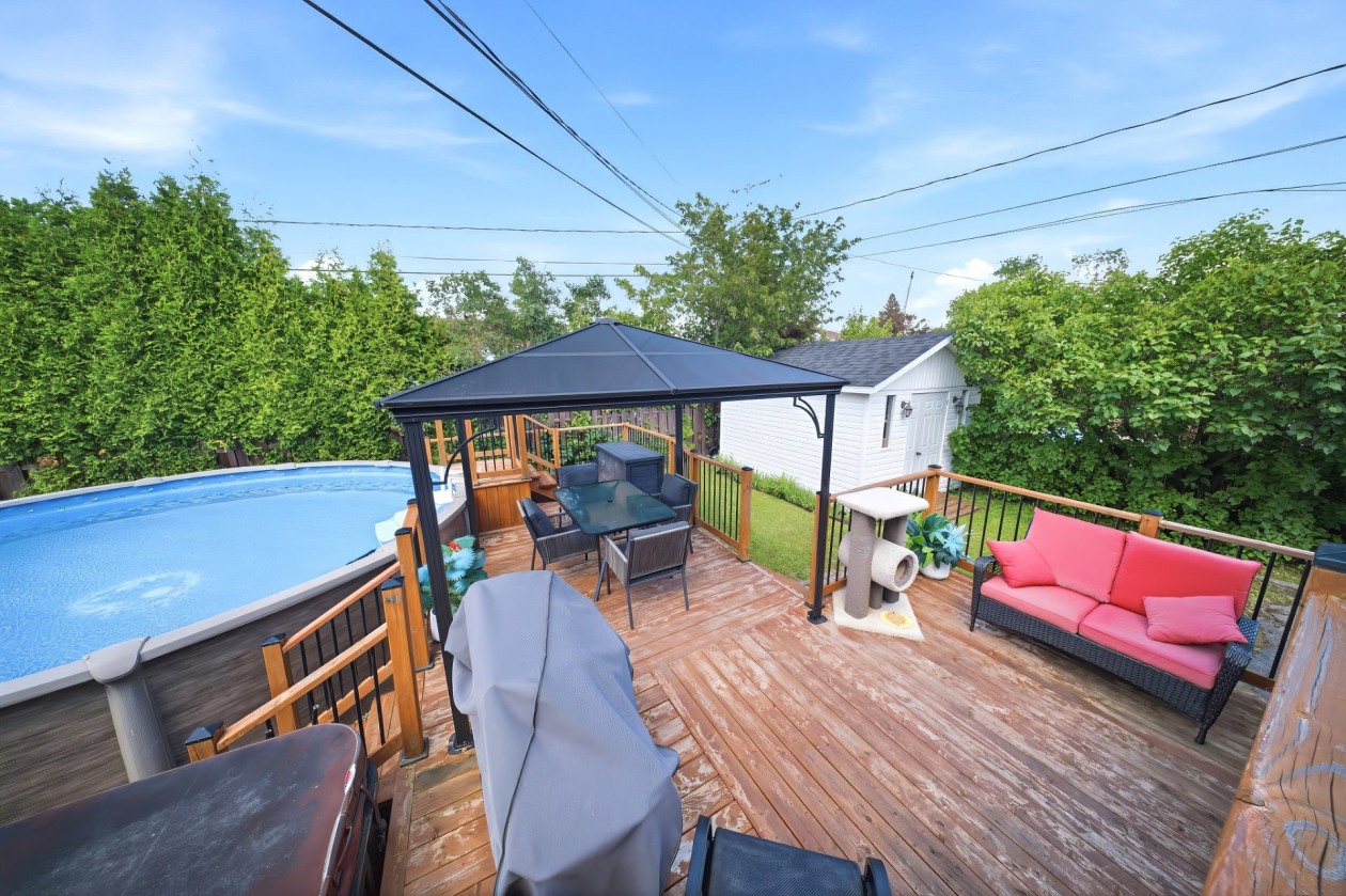 Piscine — 430 - 432, Rue Cabot, Saguenay (Chicoutimi), G7G1E1, Saguenay (Chicoutimi)