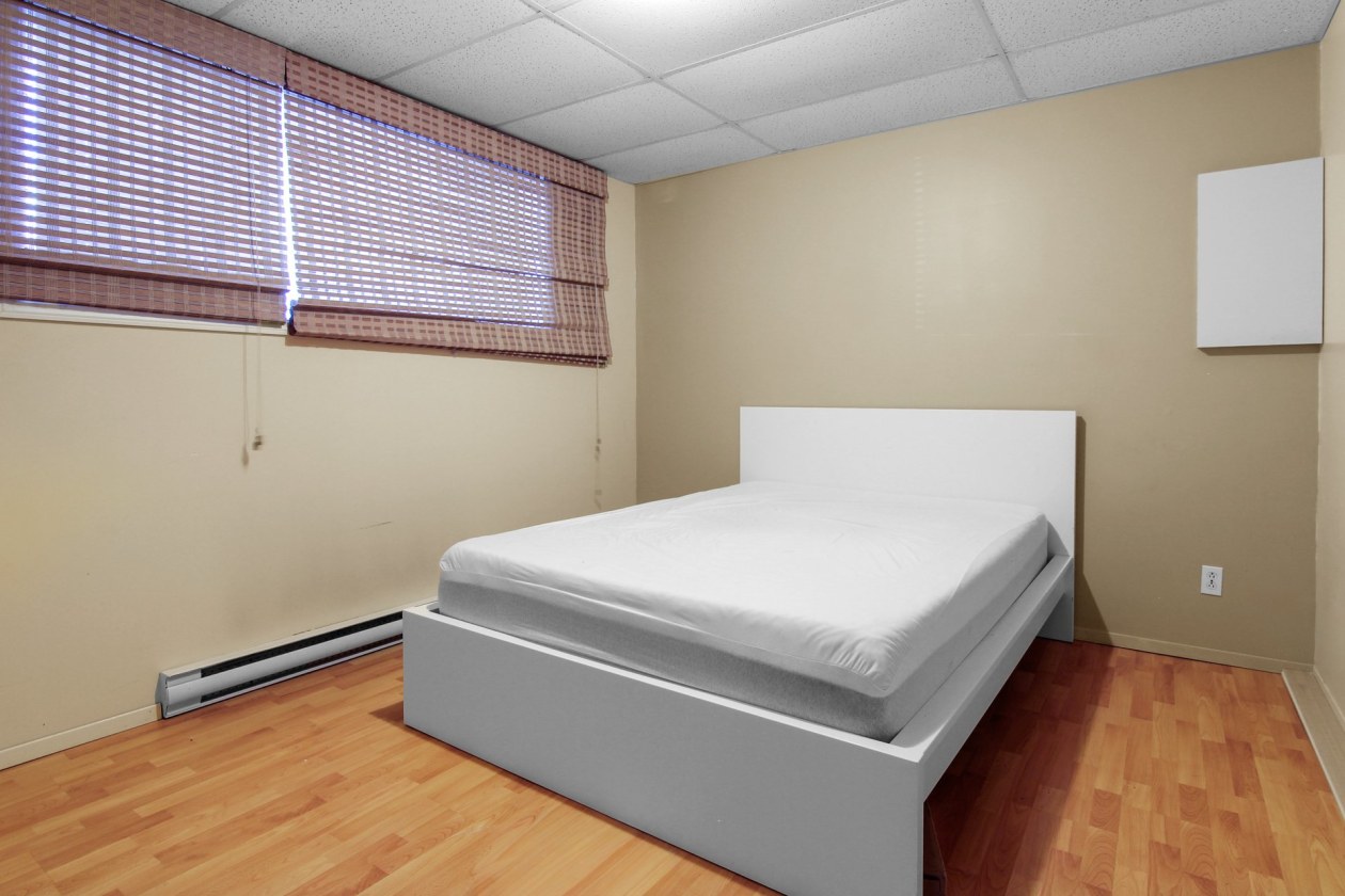 Chambre à coucher — 953 - 955, Rue Thérèse-Casgrain, Saguenay (Chicoutimi), G1R4L6, Saguenay (Chicoutimi)