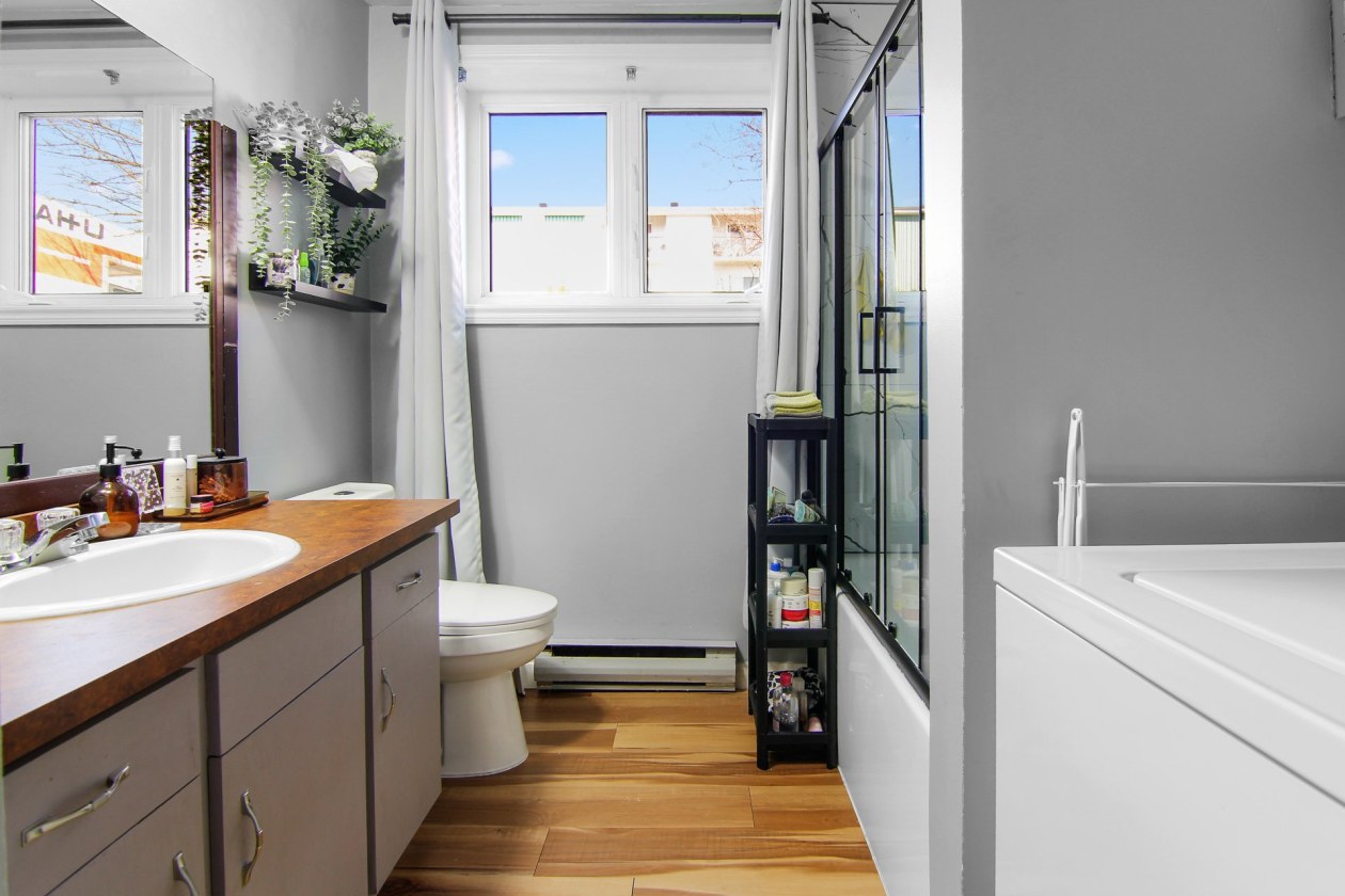 Logement — 953 - 955, Rue Thérèse-Casgrain, Saguenay (Chicoutimi), G1R4L6, Saguenay (Chicoutimi)