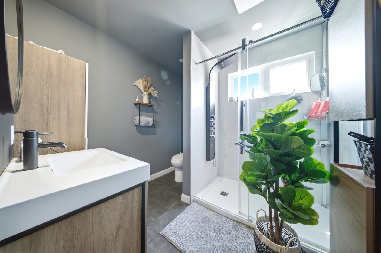 Salle de bains — 430 - 432, Rue Cabot, Saguenay (Chicoutimi), G7G1E1, Saguenay (Chicoutimi)