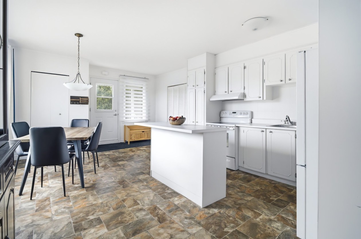 Logement — 3745 - 3747, Ch. St-Louis, Saguenay (La Baie), G7B0C6, Saguenay (La Baie)