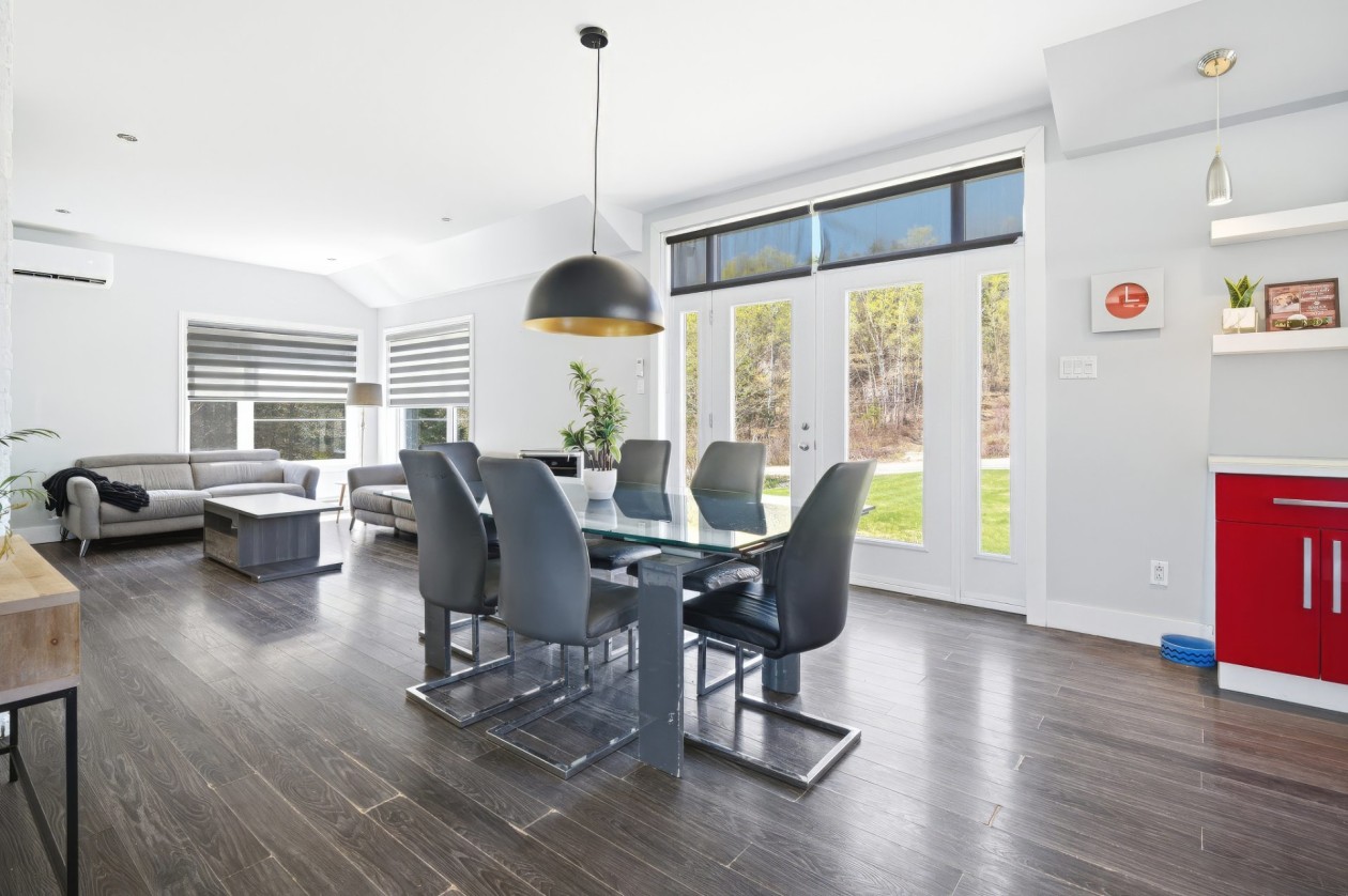 Salle à manger — 570, Route Madoc, Saguenay (Canton Tremblay), G7G0B6, Saguenay (Canton Tremblay)