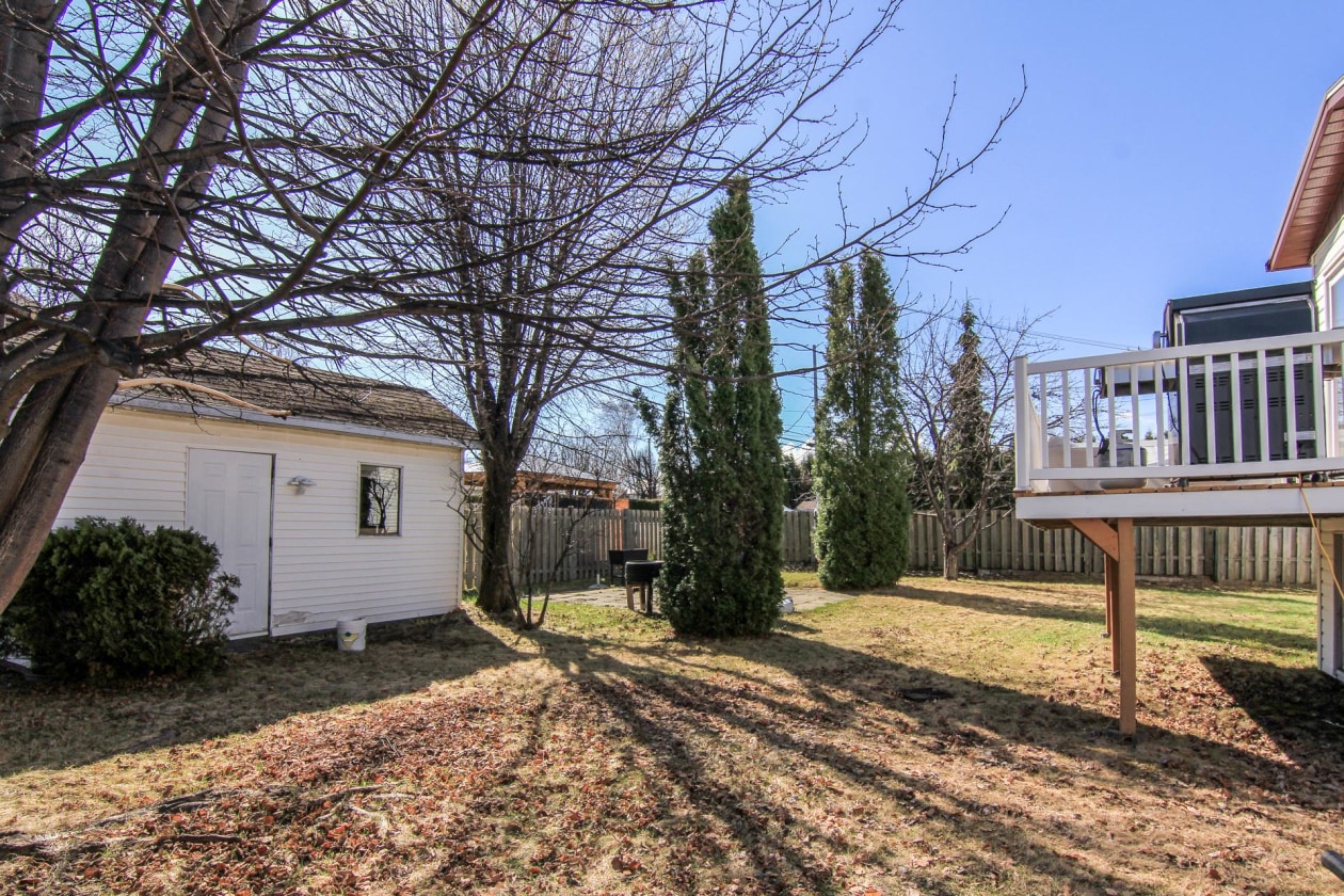 Cour — 953 - 955, Rue Thérèse-Casgrain, Saguenay (Chicoutimi), G1R4L6, Saguenay (Chicoutimi)