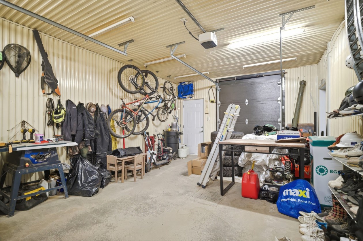 Garage — 570, Route Madoc, Saguenay (Canton Tremblay), G7G0B6, Saguenay (Canton Tremblay)