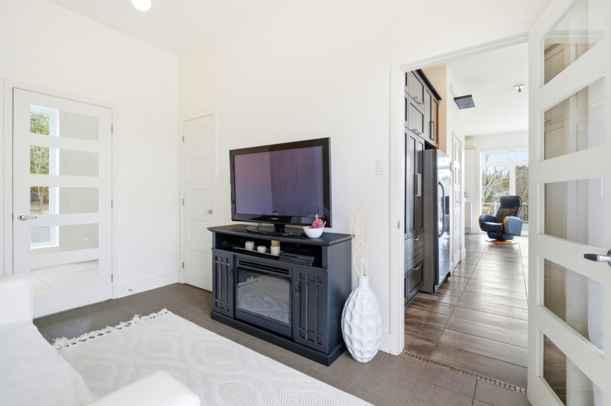 Boudoir — 3360, Rue St-Dominique, Saguenay (Jonquière), G8A2M3, Saguenay (Jonquière)