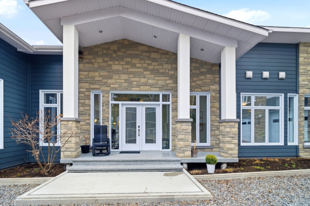 Façade — 3360, Rue St-Dominique, Saguenay (Jonquière), G8A2M3, Saguenay (Jonquière)