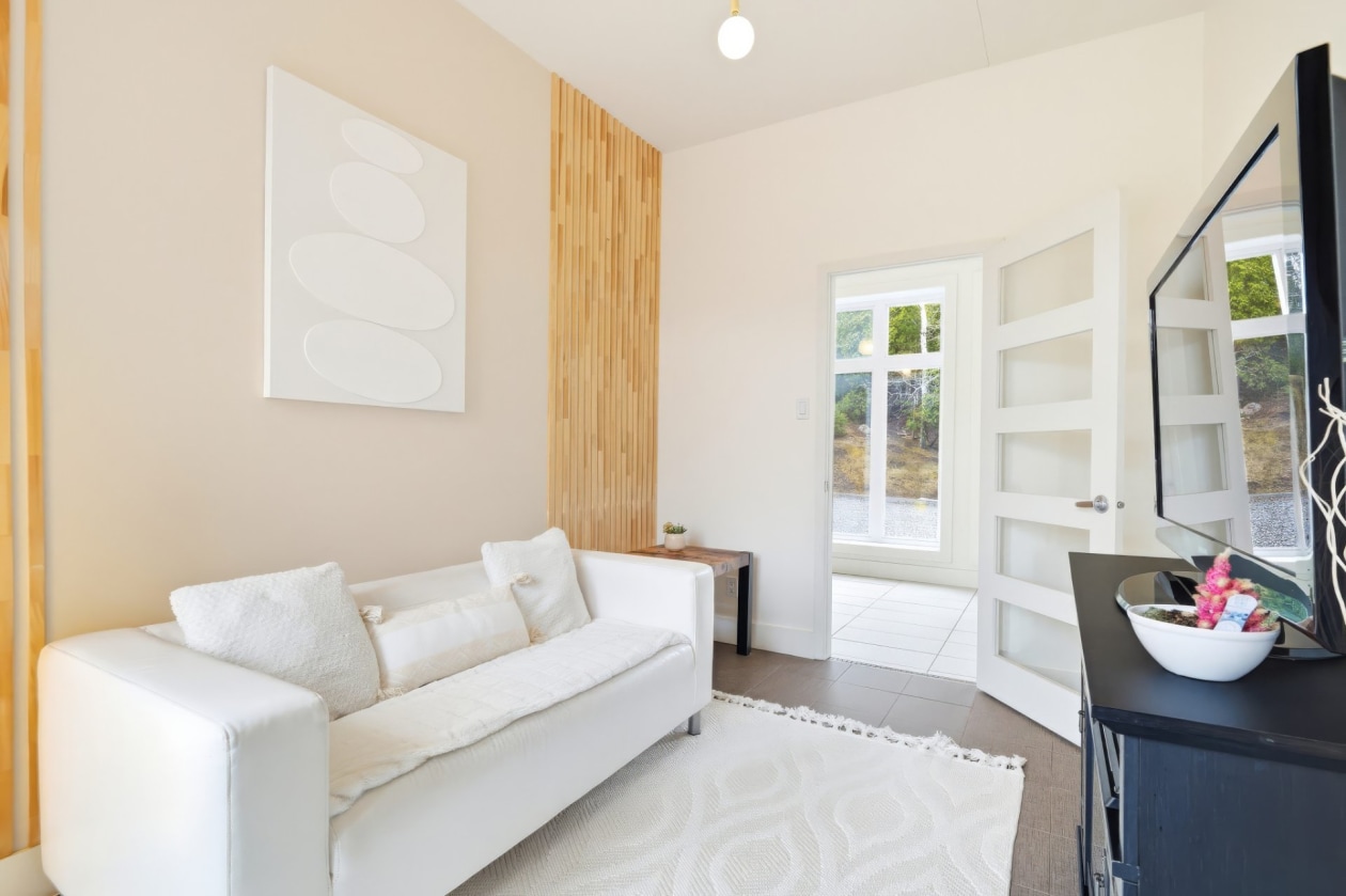 Boudoir — 3360, Rue St-Dominique, Saguenay (Jonquière), G8A2M3, Saguenay (Jonquière)