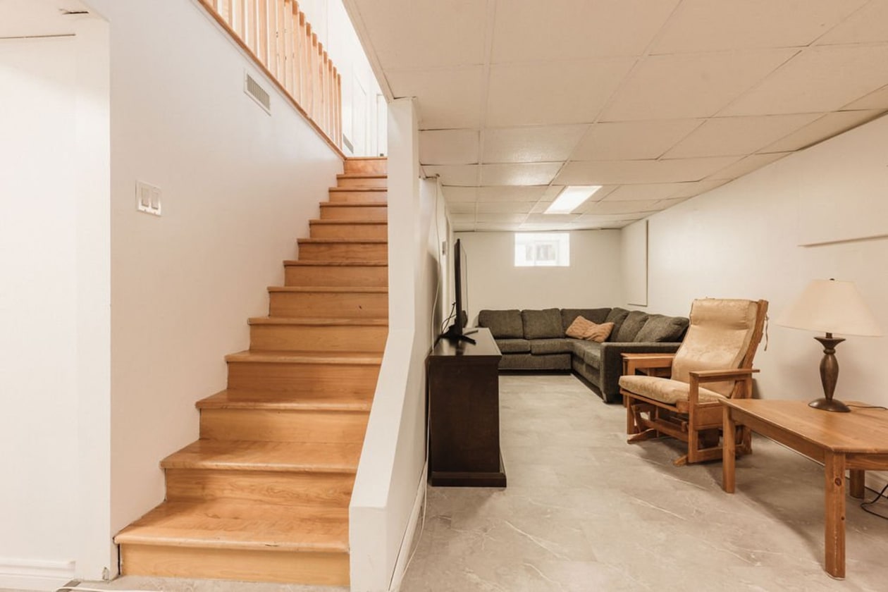 Salle familiale — 800, Rue Boivin, Alma, G8B1Y6, Alma