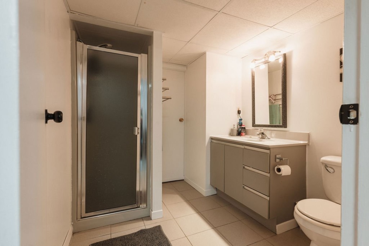 Salle de bains — 800, Rue Boivin, Alma, G8B1Y6, Alma
