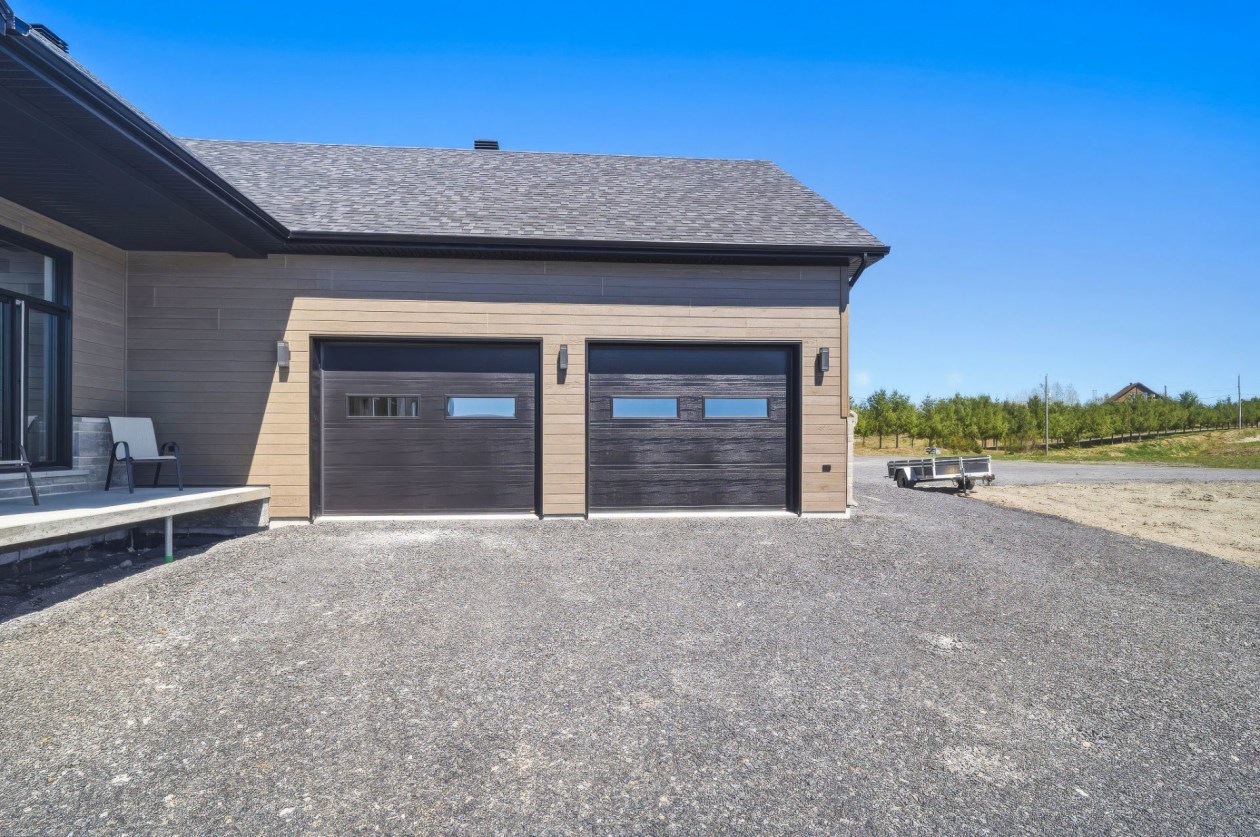 Garage — 1140, Rue des Loutres, Saguenay (Shipshaw), G7P0J7, Saguenay (Shipshaw)