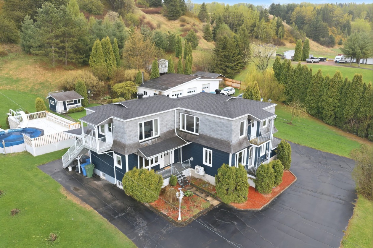 Extérieur — 3745 - 3747, Ch. St-Louis, Saguenay (La Baie), G7B0C6, Saguenay (La Baie)